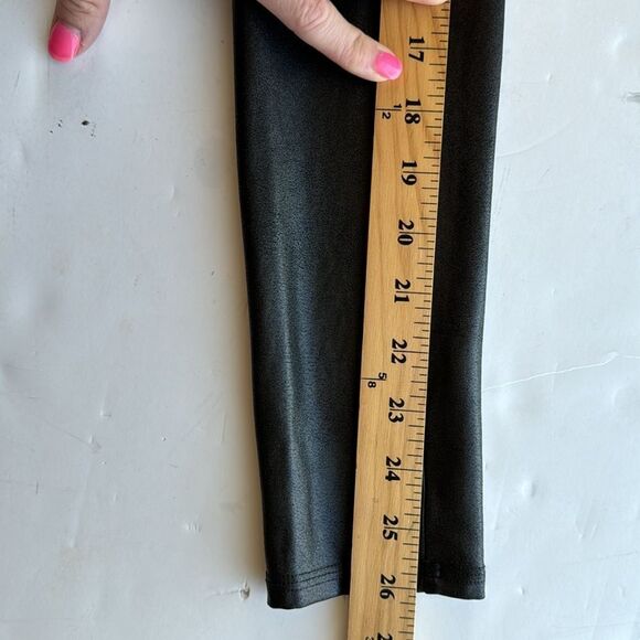 SPANX Women’s Sz Medium Petite Faux Leather High Rise Leggings Black Compression - Picture 14 of 14